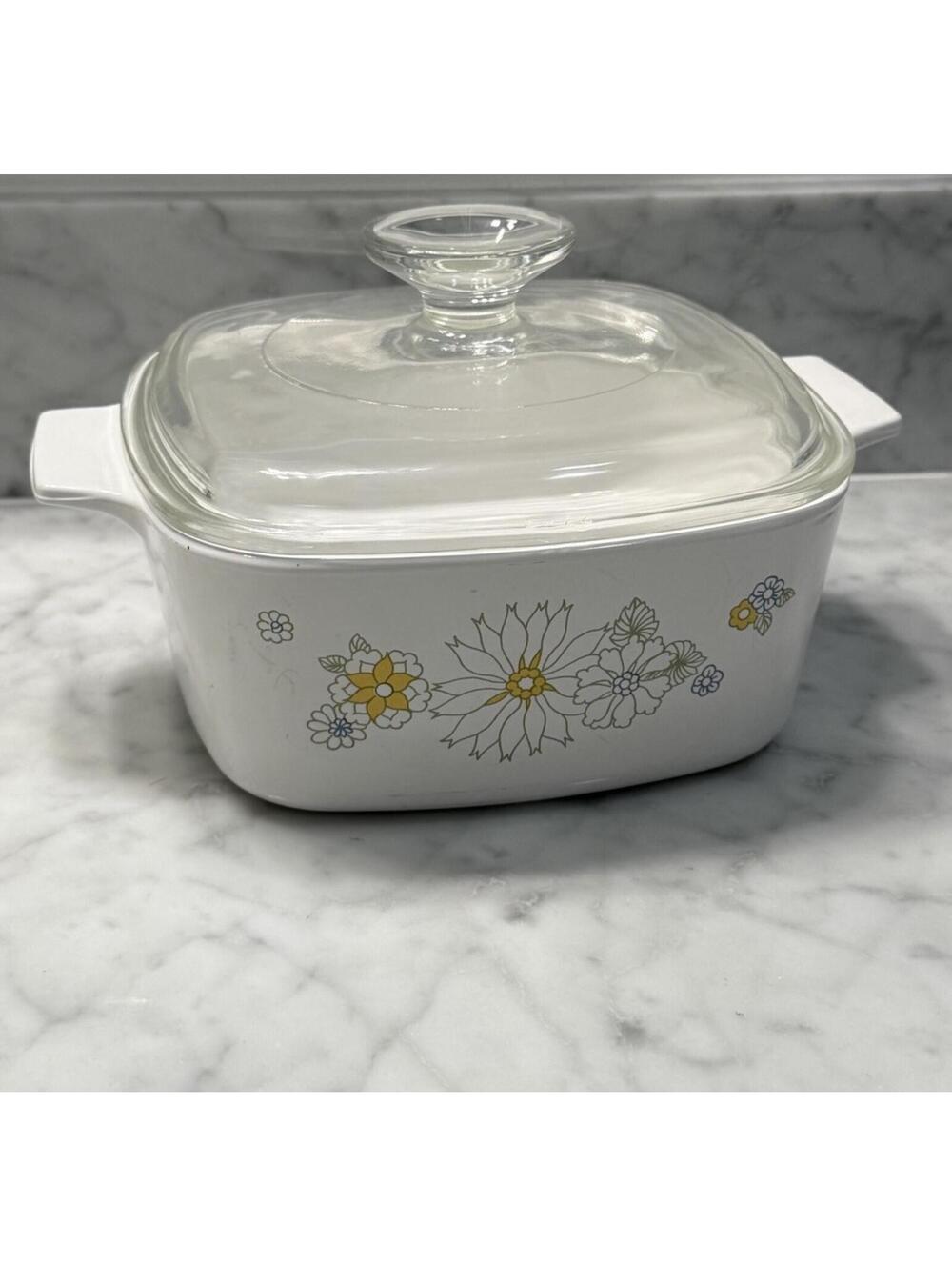 Vintage CorningWare Floral Bouquet Yellow Daisy A-7-C-1 Casserole w/Lid 1.5 Qt